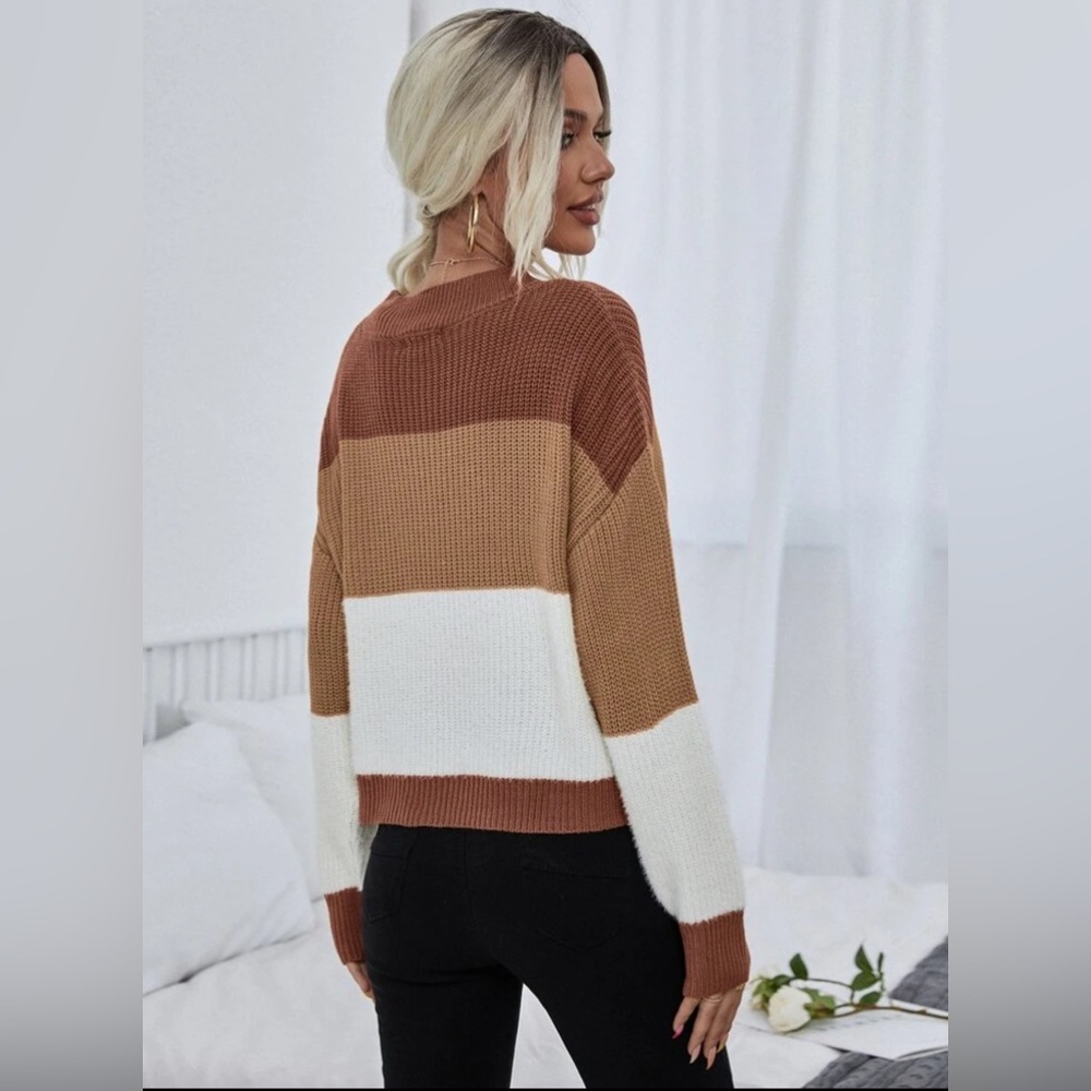 Color block sweater - Picture 2 of 5